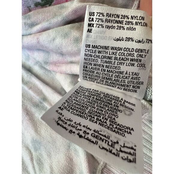 NWT! INC International Concepts Sybil Blooms Floral Cropped Cardigan Sweater M - Picture 6 of 10